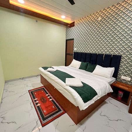Gulab Residency Hotel พาราณสี ภายนอก รูปภาพ