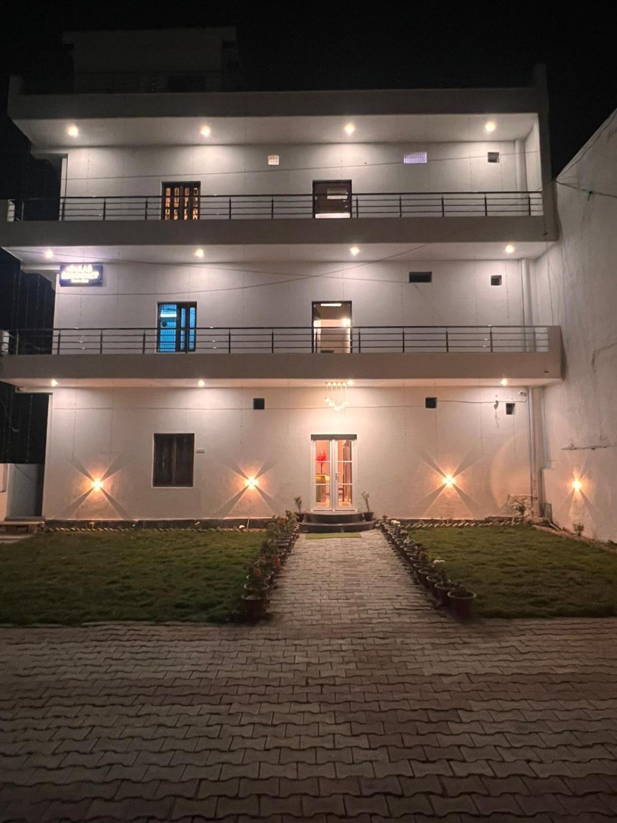 Gulab Residency Hotel พาราณสี ภายนอก รูปภาพ