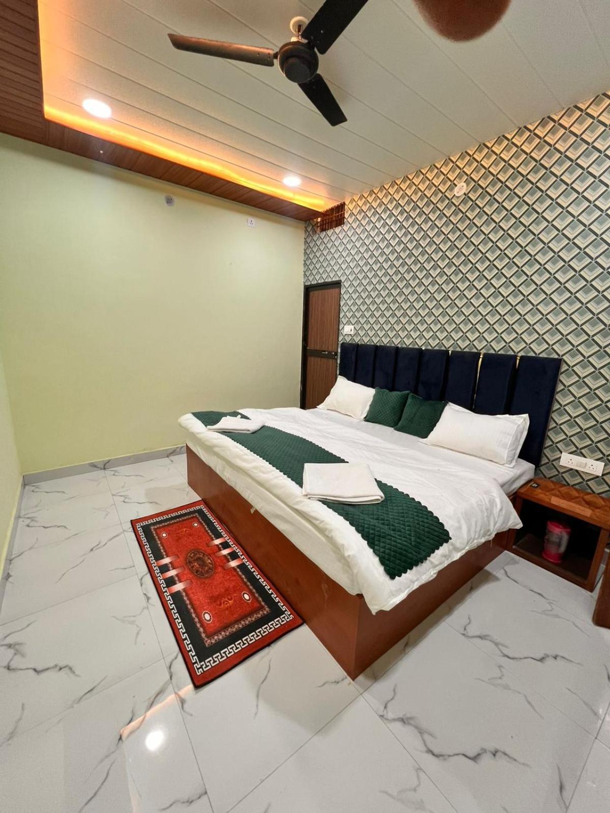 Gulab Residency Hotel พาราณสี ภายนอก รูปภาพ