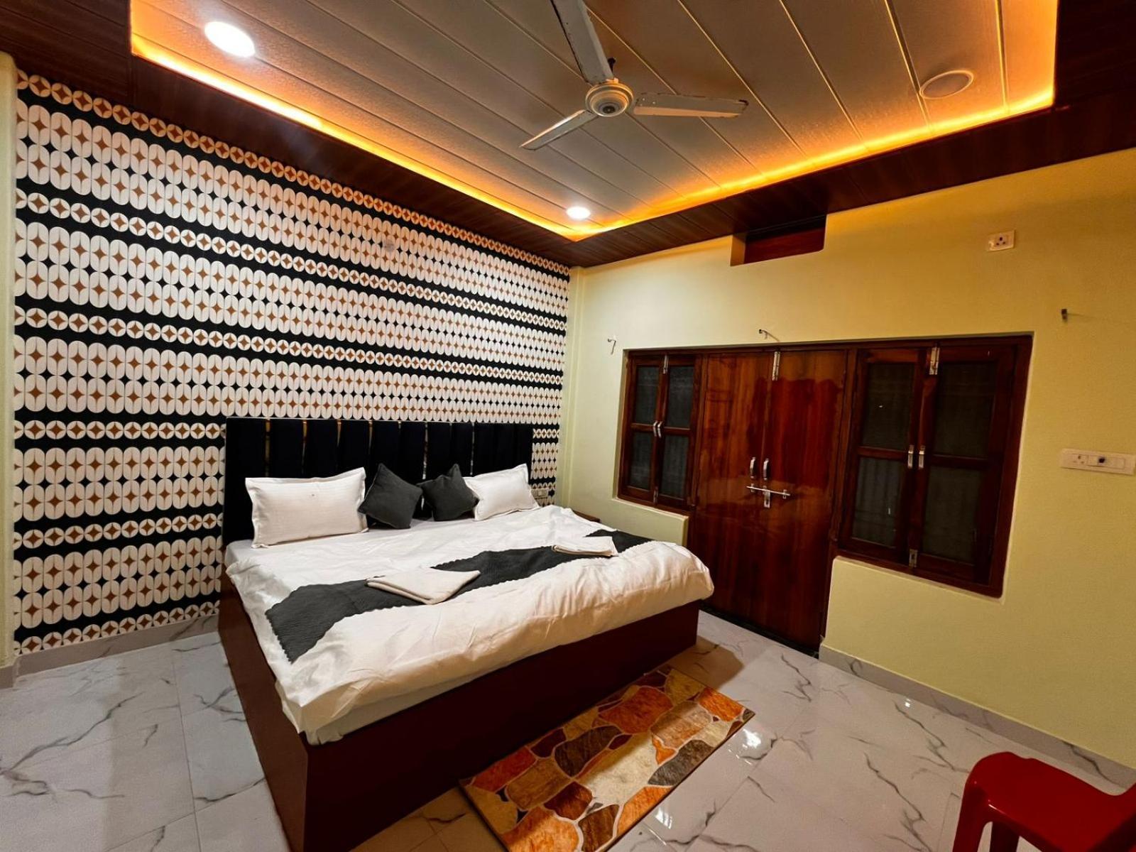 Gulab Residency Hotel พาราณสี ภายนอก รูปภาพ