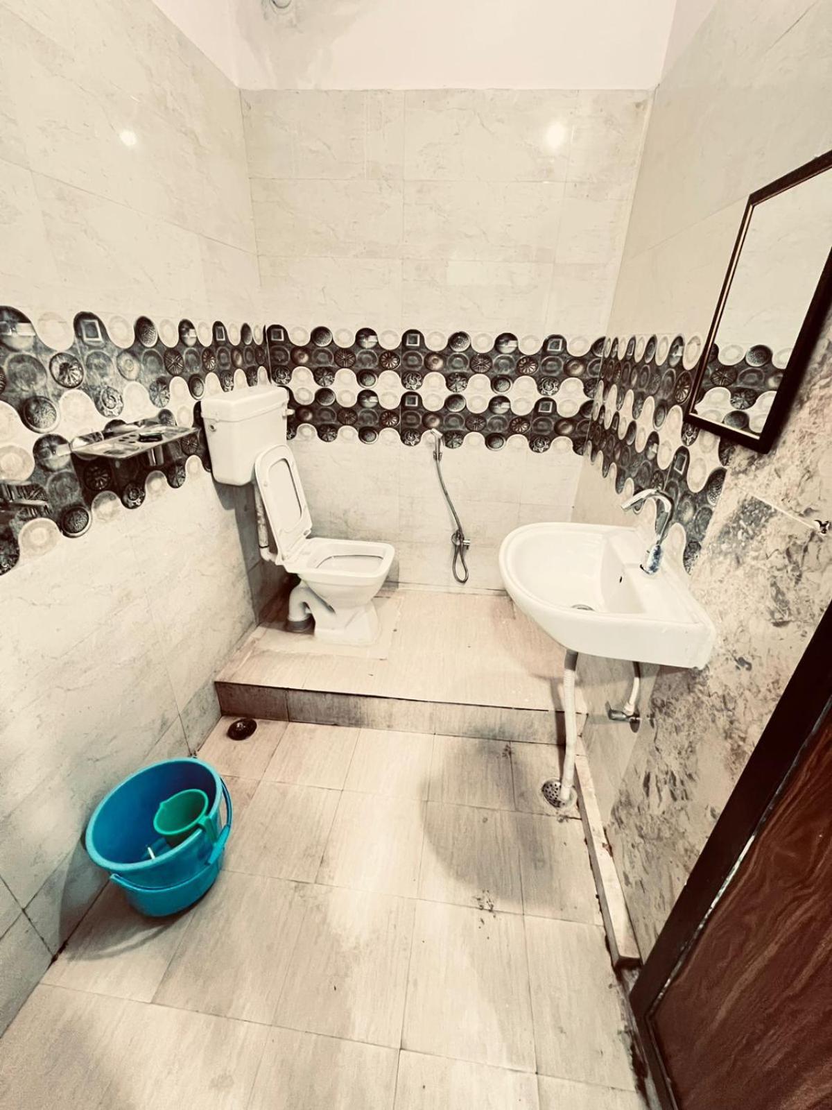 Gulab Residency Hotel พาราณสี ภายนอก รูปภาพ