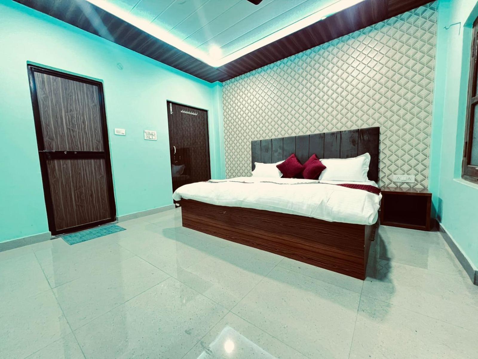 Gulab Residency Hotel พาราณสี ภายนอก รูปภาพ