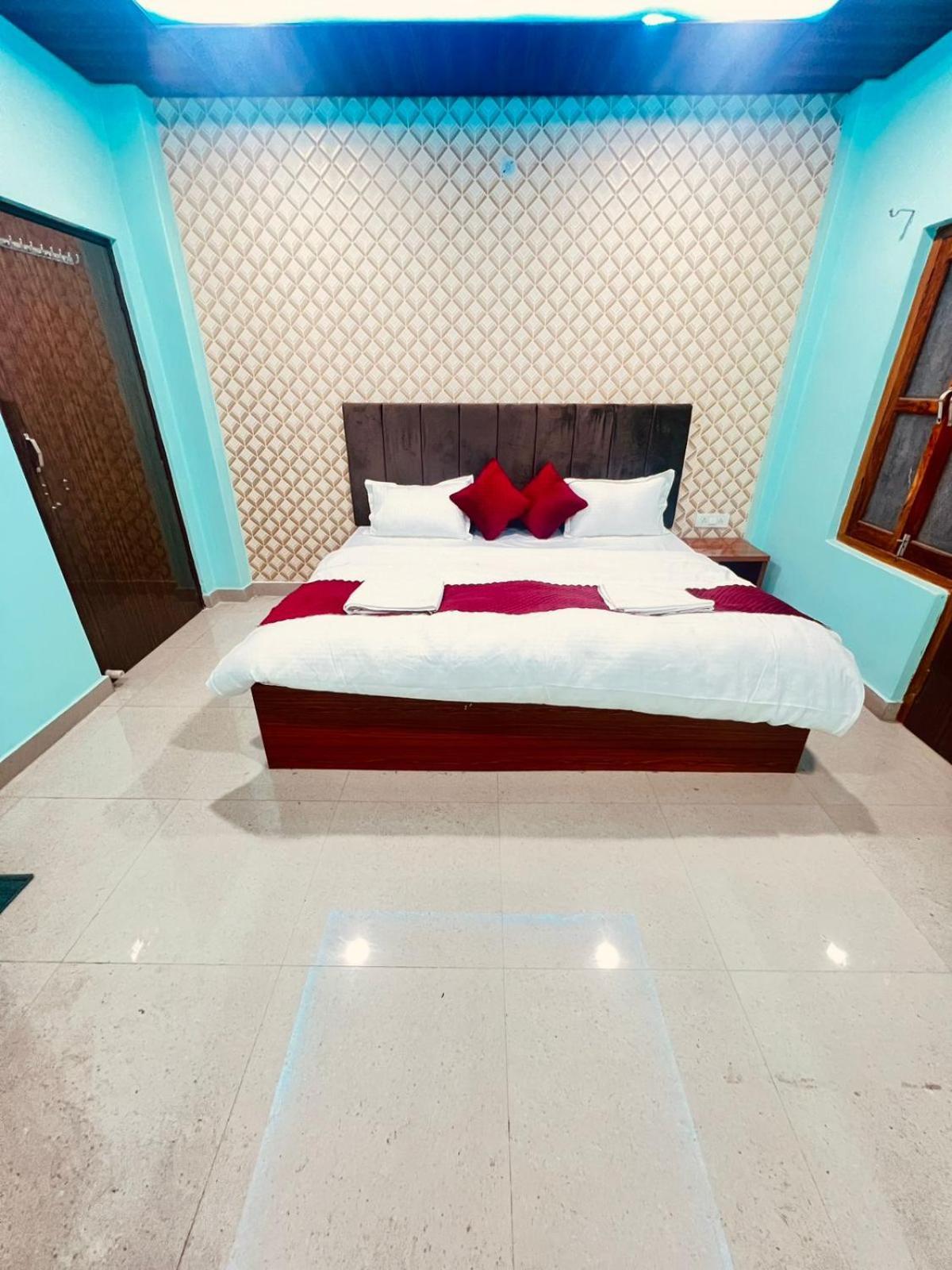 Gulab Residency Hotel พาราณสี ภายนอก รูปภาพ